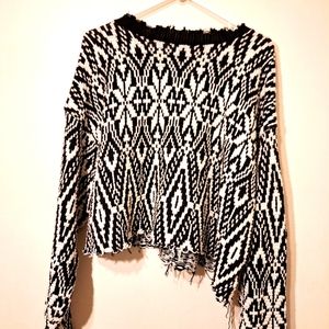 Women's Crochet Sweater Warm Comfy Black/White  size M Pre-owned  unbranded.